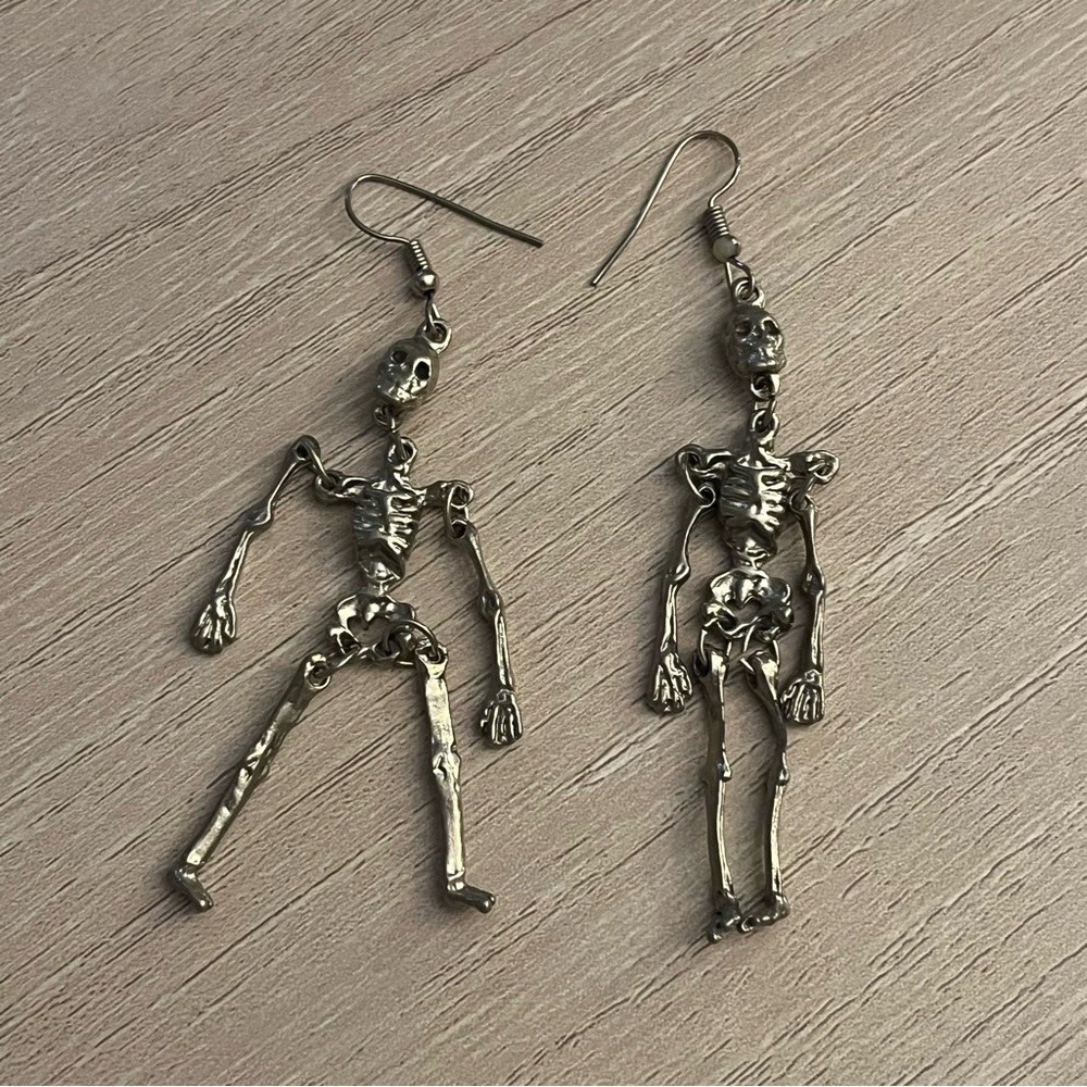 90’s Articulated Skeleton Earrings - Picture 5 of 6